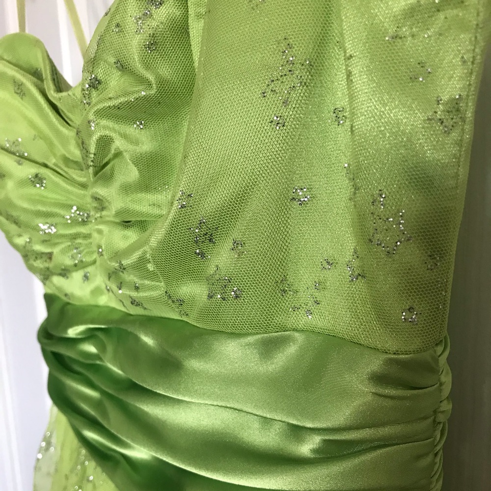 Green strapless party dress!